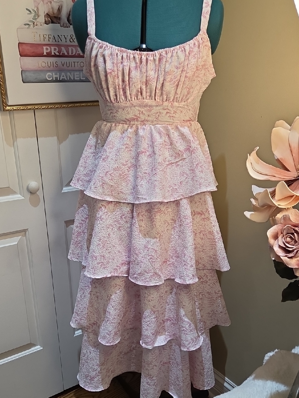 Nwot Medium Mine Pink Tiered Floral Ruffle Dress - Picture 17 of 17